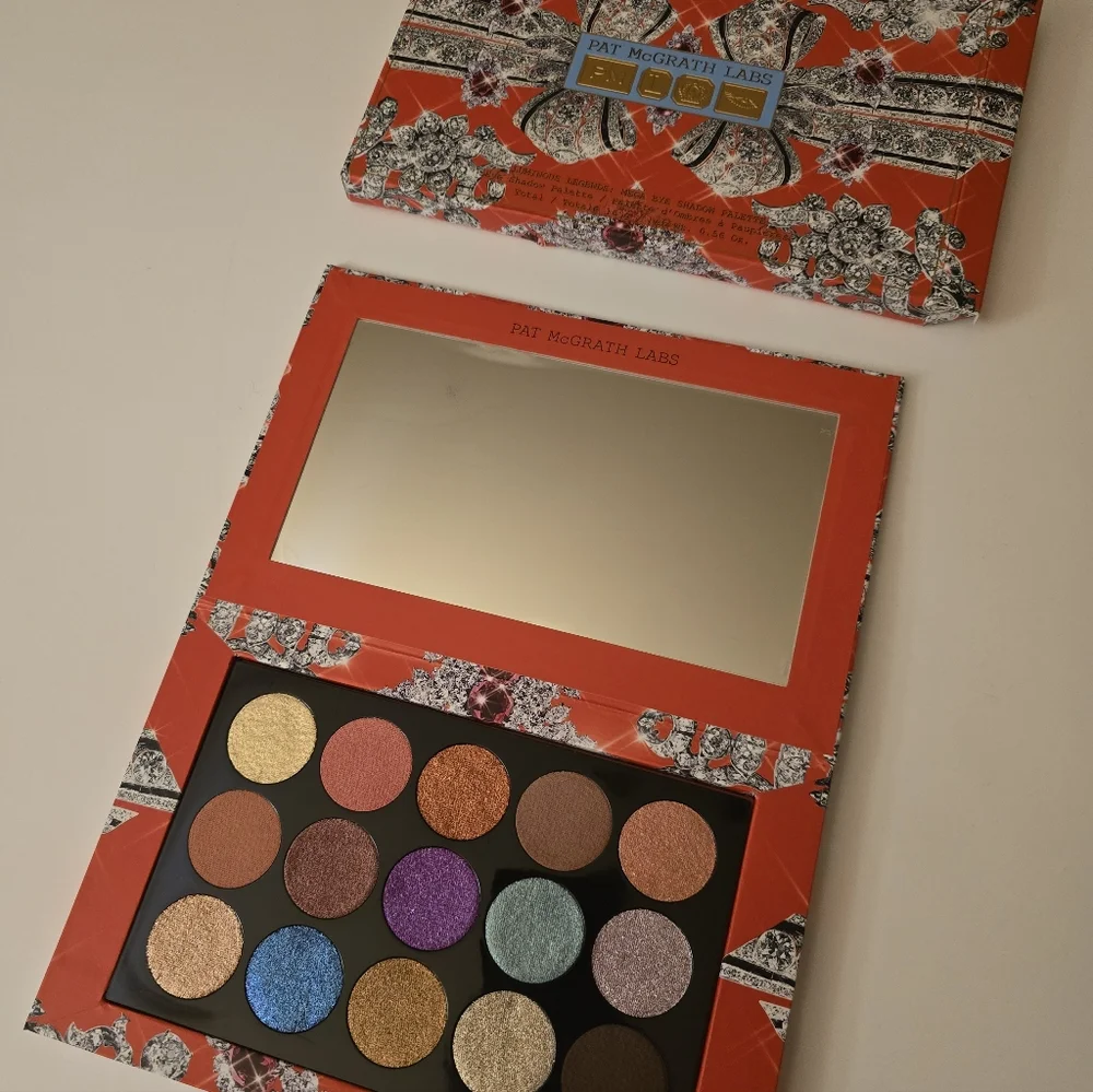 Luminous Legends Mega Eye Shadow Palette by Pat McGrath Labs